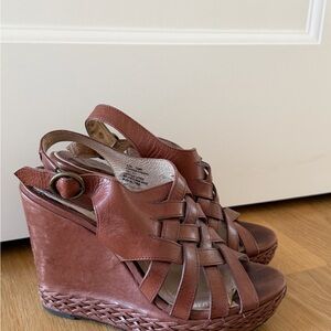 FRYE AND CO. Corrina Woven Leather Slingback Wedge Sandals - Size 6.5